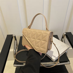Simple Fashion Solid Color Diamond Indentation Handbag